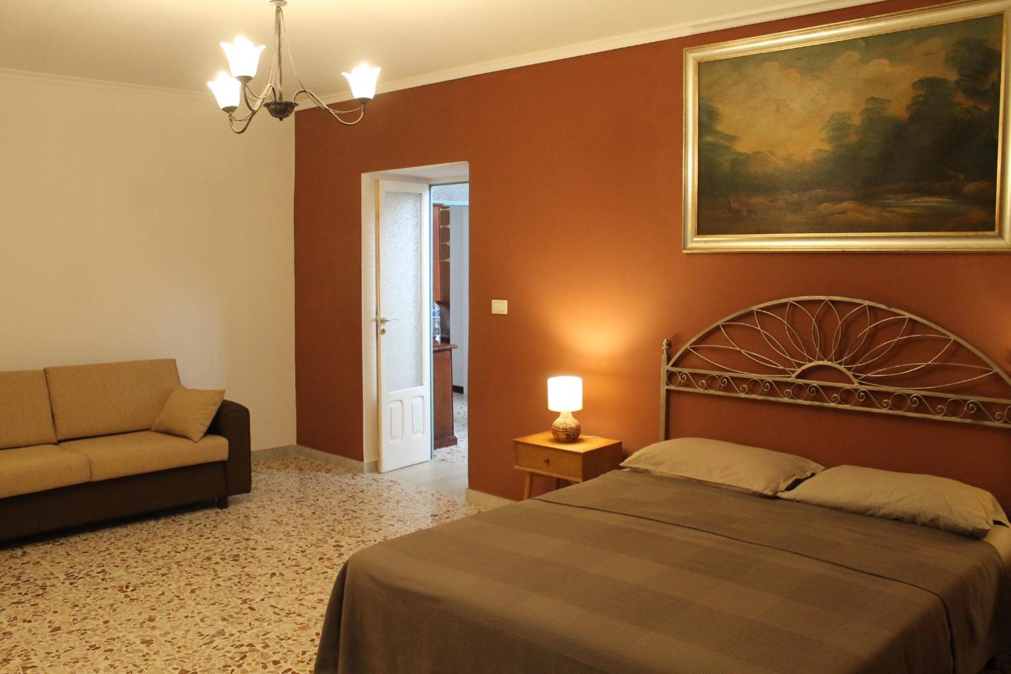 Casa Sofia Apartment Калтаджироне Екстериор снимка